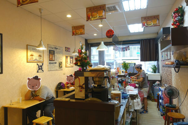 麥町吐司工房(寶興店)‧獨家蛋餃子配上中秋烤肉捲餅，傳統又有新意的早餐吃不膩!!!