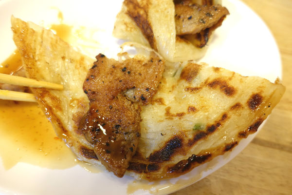 麥町吐司工房(寶興店)‧獨家蛋餃子配上中秋烤肉捲餅，傳統又有新意的早餐吃不膩!!!