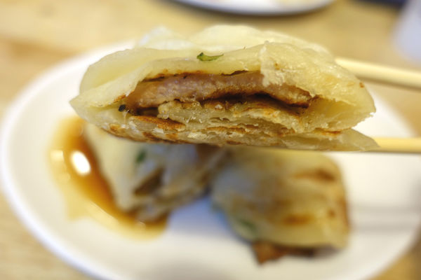 麥町吐司工房(寶興店)‧獨家蛋餃子配上中秋烤肉捲餅，傳統又有新意的早餐吃不膩!!!