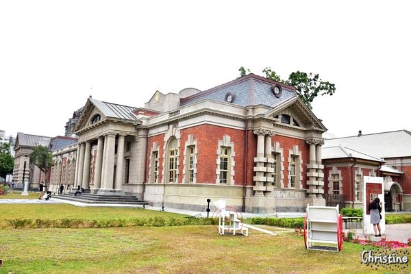 【台南。景點】中西區 / 舊台南地方法院，日治時期保留至今，巴洛克式建築，外拍殺底片，IG打卡景點