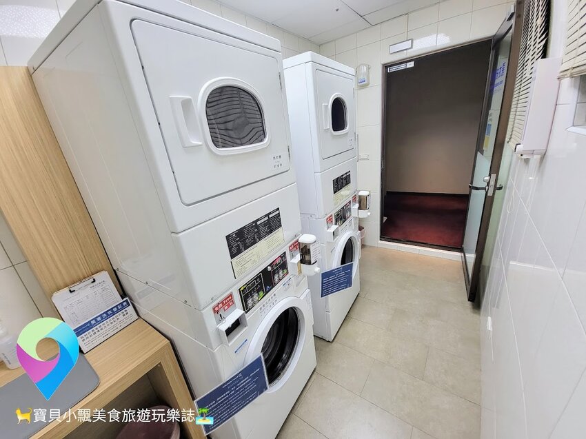 [旅宿]台南 舒適CP值極佳 免費自助式洗衣超貼心 一旁的海安路商圈 越夜越美麗 夜晚漫步好悠閒 榮美金鬱金香