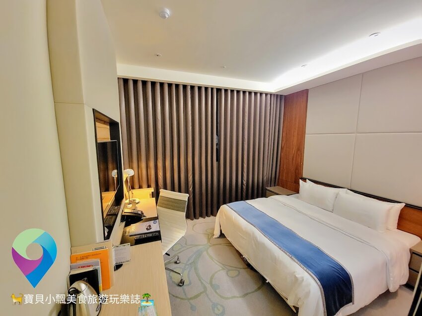 [旅宿]台南 舒適CP值極佳 免費自助式洗衣超貼心 一旁的海安路商圈 越夜越美麗 夜晚漫步好悠閒 榮美金鬱金香