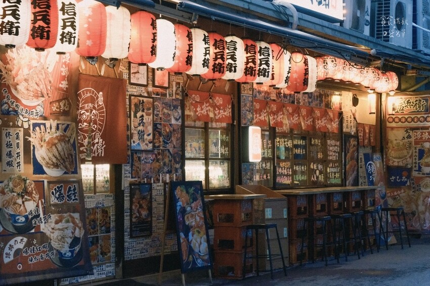 台中北區｜浮誇系海鮮丼飯第一名！新鮮爆量海鮮令人回味無窮｜信