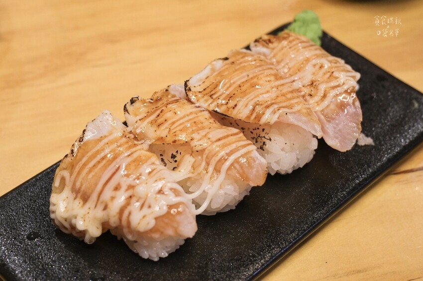 台中北區｜浮誇系海鮮丼飯第一名！新鮮爆量海鮮令人回味無窮｜信