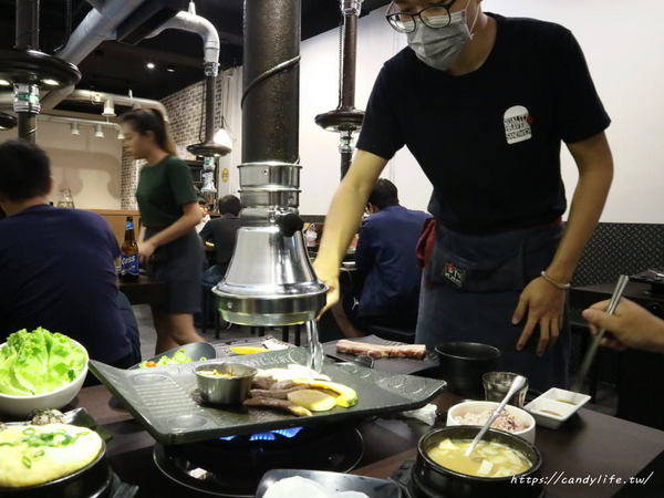 火板大叔韓國烤肉：台中美食│火板大叔韓國烤肉〃好吃韓國烤肉推薦，近中國醫藥大學，老闆是韓國人哦～