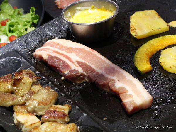 火板大叔韓國烤肉：台中美食│火板大叔韓國烤肉〃好吃韓國烤肉推薦，近中國醫藥大學，老闆是韓國人哦～