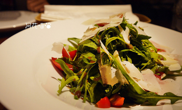 Salvatore Cuomo ＆ Bar：【忠孝復興│義式】世界冠軍披薩『Salvatore Cuomo ＆ Bar』，日本來的！微風廣場美味上菜