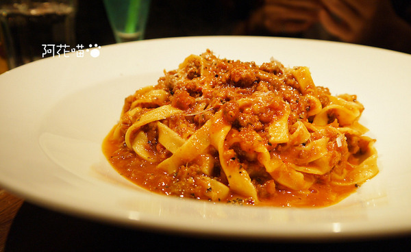 Salvatore Cuomo ＆ Bar：【忠孝復興│義式】世界冠軍披薩『Salvatore Cuomo ＆ Bar』，日本來的！微風廣場美味上菜