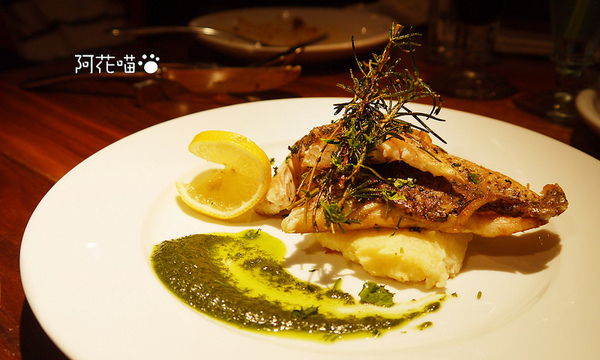 Salvatore Cuomo ＆ Bar：【忠孝復興│義式】世界冠軍披薩『Salvatore Cuomo ＆ Bar』，日本來的！微風廣場美味上菜