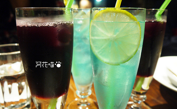 Salvatore Cuomo ＆ Bar：【忠孝復興│義式】世界冠軍披薩『Salvatore Cuomo ＆ Bar』，日本來的！微風廣場美味上菜