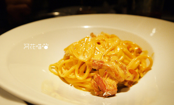 Salvatore Cuomo ＆ Bar：【忠孝復興│義式】世界冠軍披薩『Salvatore Cuomo ＆ Bar』，日本來的！微風廣場美味上菜