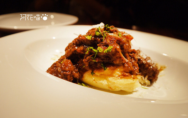 Salvatore Cuomo ＆ Bar：【忠孝復興│義式】世界冠軍披薩『Salvatore Cuomo ＆ Bar』，日本來的！微風廣場美味上菜