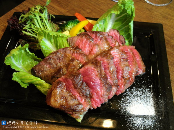 Nine High 久嗨微醺壹號店:〖台中│美食〗Nine High 久嗨微醺壹號店 ❤ 台中特色餐酒館,以獅子為主題,隱藏於巷弄中,近台中SOGO百貨~超吸睛微醺飯蛋糕登場,還有澎派炸物唷!!