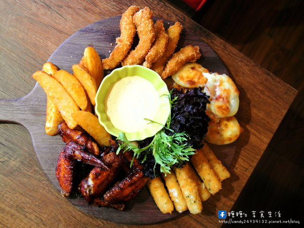 Nine High 久嗨微醺壹號店:〖台中│美食〗Nine High 久嗨微醺壹號店 ❤ 台中特色餐酒館,以獅子為主題,隱藏於巷弄中,近台中SOGO百貨~超吸睛微醺飯蛋糕登場,還有澎派炸物唷!!