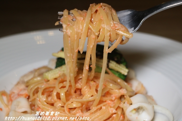 轉角198號咖啡 Corner No.198 Cafe：【[新北三重區】三重義式料理推薦 『轉角198號咖啡 Corner No.198 Cafe』義大利麵/排餐/燉飯/帕尼尼/鬆餅/咖啡/不收服務費/捷運徐匯中學