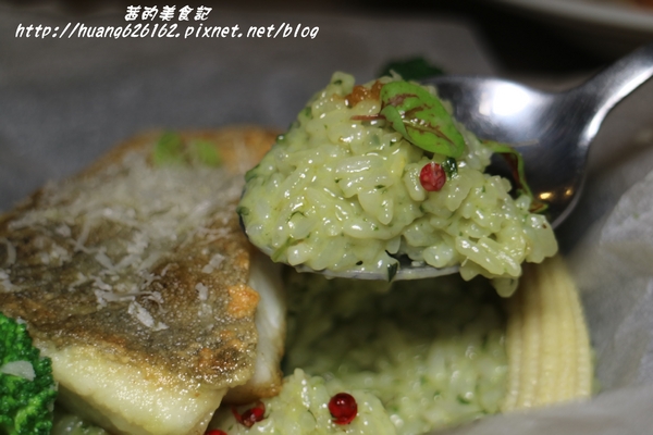 轉角198號咖啡 Corner No.198 Cafe：【[新北三重區】三重義式料理推薦 『轉角198號咖啡 Corner No.198 Cafe』義大利麵/排餐/燉飯/帕尼尼/鬆餅/咖啡/不收服務費/捷運徐匯中學