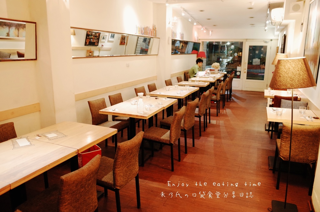 17-06-03-07-51-14-952_deco.jpg 17-06-03-07-51-14-952_deco.jpg