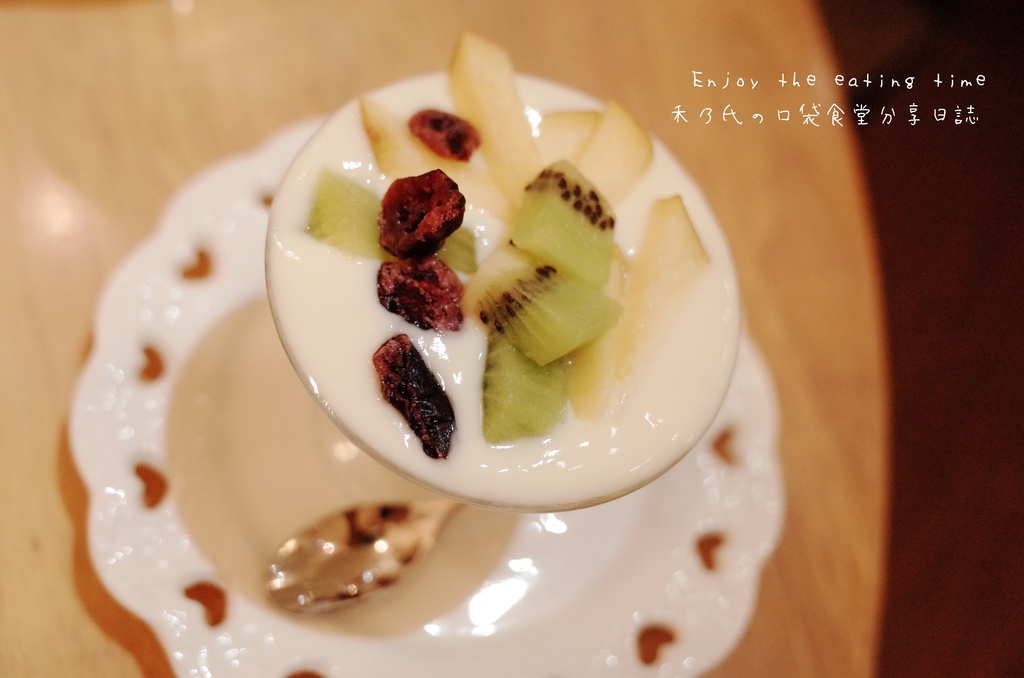 17-06-03-15-10-11-339_deco.jpg 17-06-03-15-10-11-339_deco.jpg