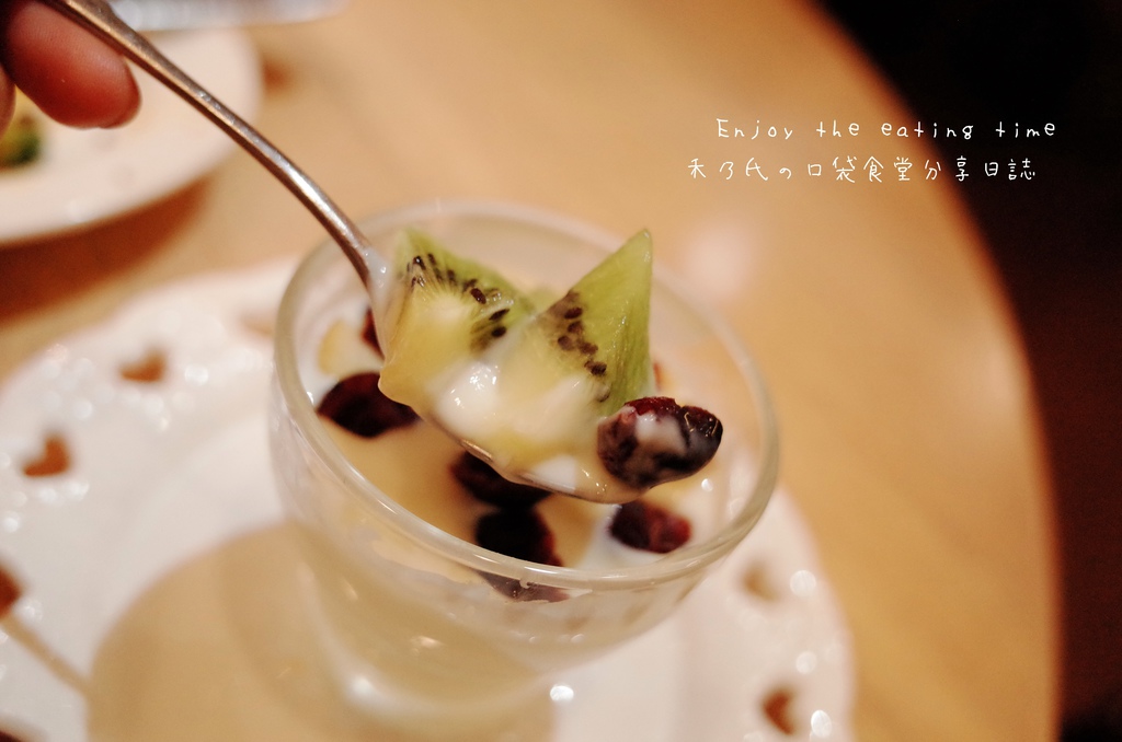 17-06-03-15-13-02-878_deco.jpg 17-06-03-15-13-02-878_deco.jpg