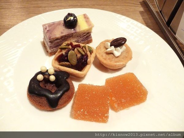 漢來30-甜點.JPG