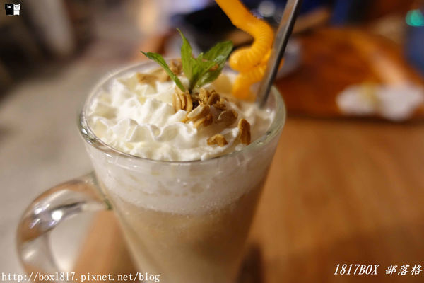 【高雄。鳳山】鳳山揪棧。老屋咖啡。蔬食餐廳