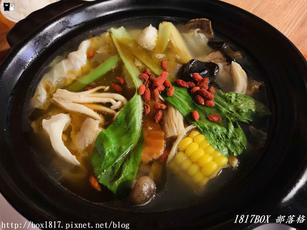 【高雄。鳳山】鳳山揪棧。老屋咖啡。蔬食餐廳