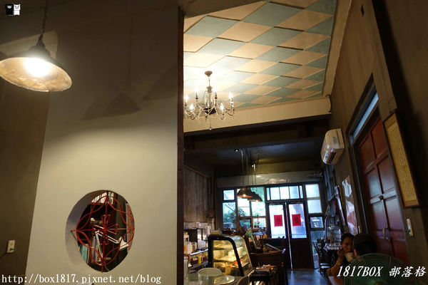 【高雄。鳳山】鳳山揪棧。老屋咖啡。蔬食餐廳