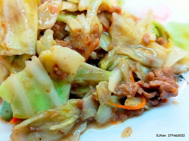 「台牛牛肉湯」(Beef soup & fried dishes store), Taipie, Taiwan, Feb 27,2022.