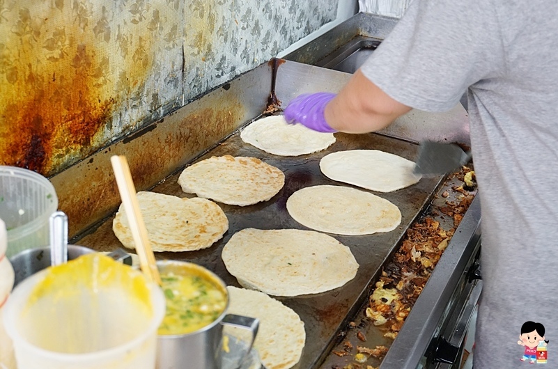 弘記豆漿店.蘆洲美食.弘記豆漿店菜單.炸蛋飯糰.溏心蛋飯糰.手工蛋餅.