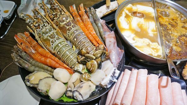【板橋美食】有乾人麻辣鴛鴦火鍋-真材實料!吃了會著迷的隱藏版巷弄麻辣火鍋店