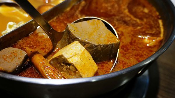 【板橋美食】有乾人麻辣鴛鴦火鍋-真材實料!吃了會著迷的隱藏版巷弄麻辣火鍋店