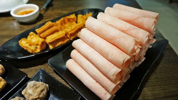 【板橋美食】有乾人麻辣鴛鴦火鍋-真材實料!吃了會著迷的隱藏版巷弄麻辣火鍋店