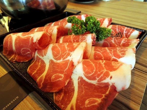 三道一鍋 杳 概念店： 東區火鍋 三道一鍋 杳概念店 日式涮涮鍋 商業午餐 火鍋雜炊必點 有包廂適合聚餐~