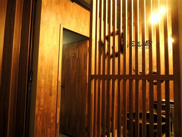 三道一鍋 杳 概念店： 東區火鍋 三道一鍋 杳概念店 日式涮涮鍋 商業午餐 火鍋雜炊必點 有包廂適合聚餐~