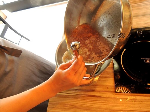 三道一鍋 杳 概念店： 東區火鍋 三道一鍋 杳概念店 日式涮涮鍋 商業午餐 火鍋雜炊必點 有包廂適合聚餐~