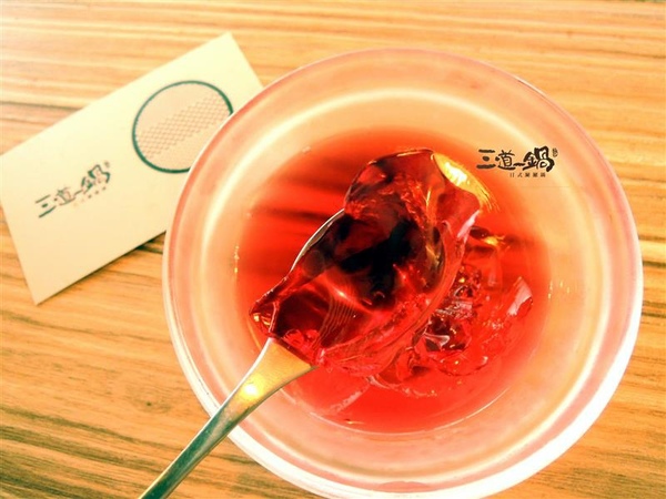 三道一鍋 杳 概念店： 東區火鍋 三道一鍋 杳概念店 日式涮涮鍋 商業午餐 火鍋雜炊必點 有包廂適合聚餐~