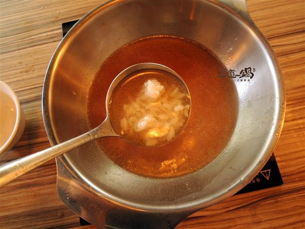 三道一鍋 杳 概念店： 東區火鍋 三道一鍋 杳概念店 日式涮涮鍋 商業午餐 火鍋雜炊必點 有包廂適合聚餐~