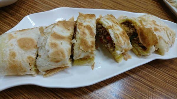 蛋餅先生：高雄~蛋餅先生~平價美味早午餐~創意蛋餅任你選~推皮蛋肉鬆蛋餅好好吃呦~