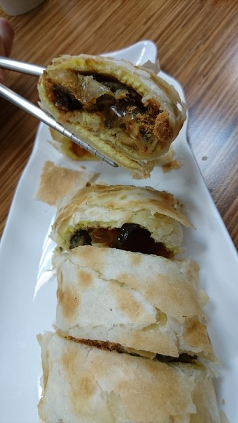 蛋餅先生：高雄~蛋餅先生~平價美味早午餐~創意蛋餅任你選~推皮蛋肉鬆蛋餅好好吃呦~