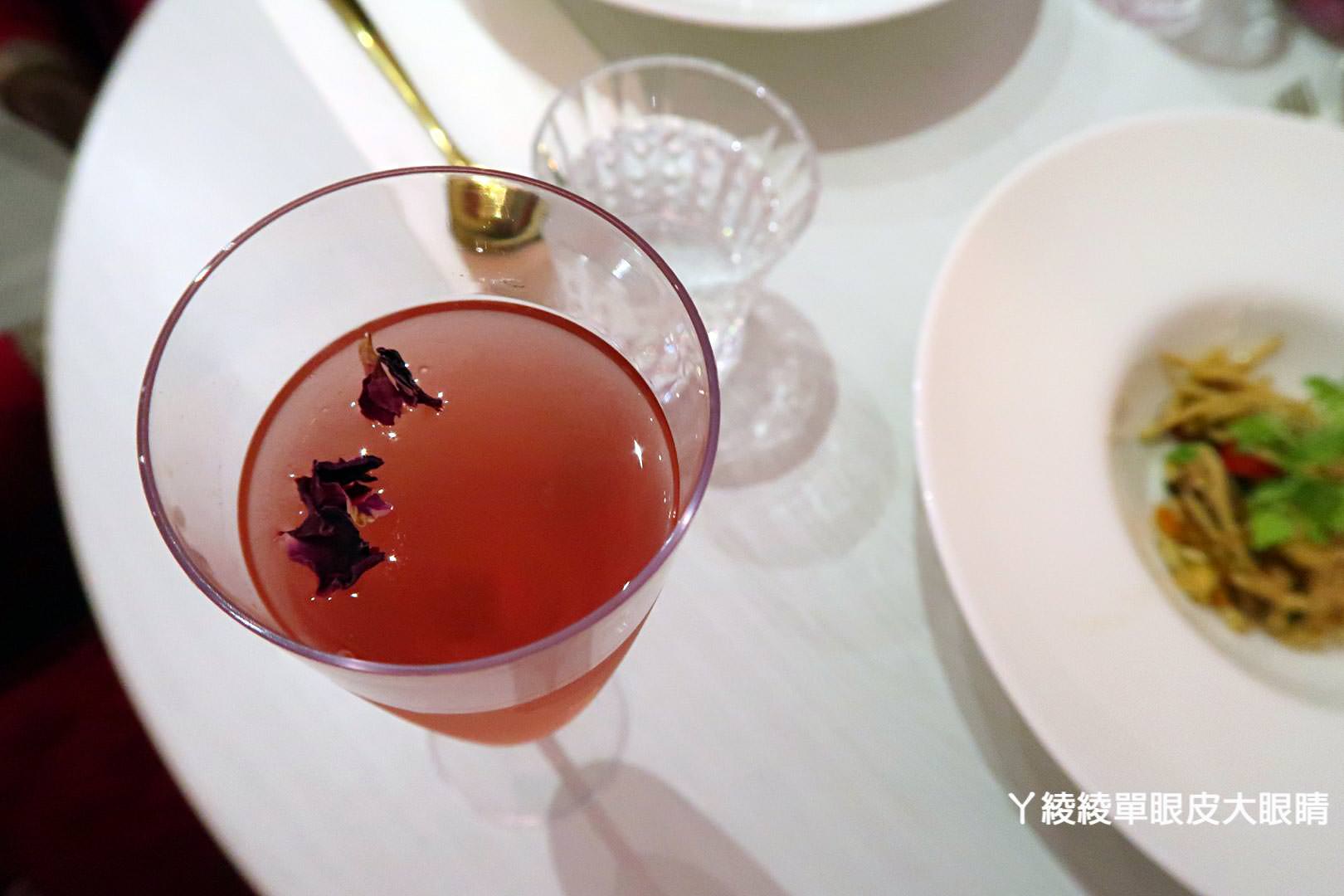 台北東區超人氣打卡地點！VA VA VOOM時尚派對餐廳《韓服婚紗和服旗袍》變裝主題派對