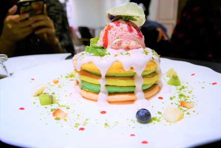 【台北東區 | 甜點】隱藏版粉嫩少女系彩虹鬆餅♥Joanne Lee Cake Design