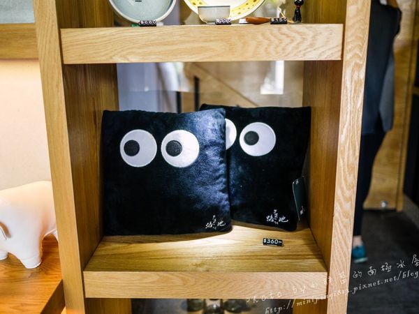 【美食│台中】路地氺の怪物-存中店-終於吃到你了~小黑點兒!!!