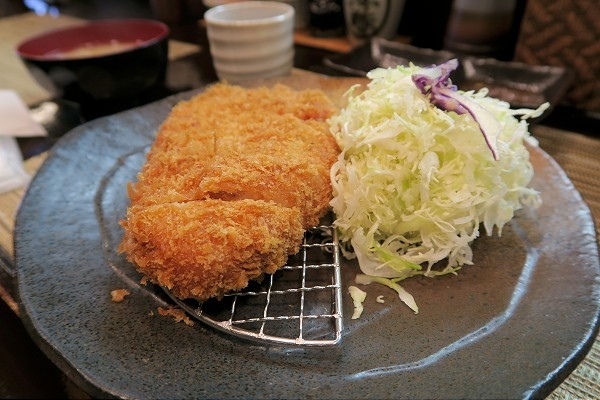 【美食│台中】路地氺の怪物-存中店-終於吃到你了~小黑點兒!!!