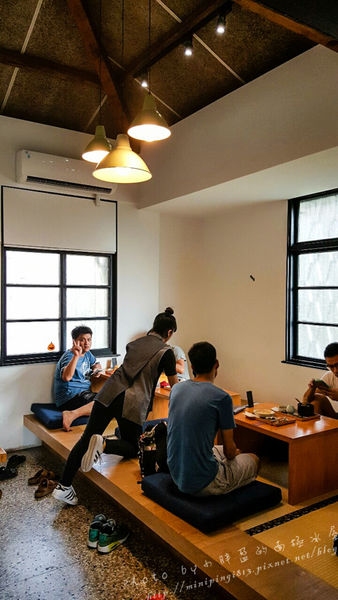 【美食│台中】路地氺の怪物-存中店-終於吃到你了~小黑點兒!!!