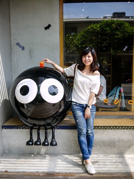 【美食│台中】路地氺の怪物-存中店-終於吃到你了~小黑點兒!!!