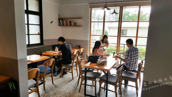 【美食│台中】路地氺の怪物-存中店-終於吃到你了~小黑點兒!!!