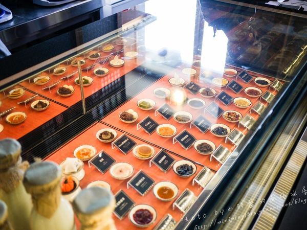 【美食│台中】路地氺の怪物-存中店-終於吃到你了~小黑點兒!!!