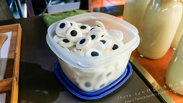 【美食│台中】路地氺の怪物-存中店-終於吃到你了~小黑點兒!!!