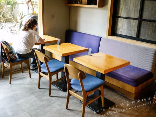 【美食│台中】路地氺の怪物-存中店-終於吃到你了~小黑點兒!!!