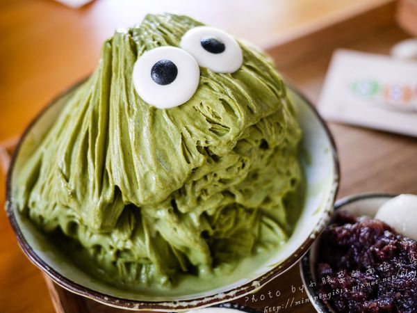 【美食│台中】路地氺の怪物-存中店-終於吃到你了~小黑點兒!!!